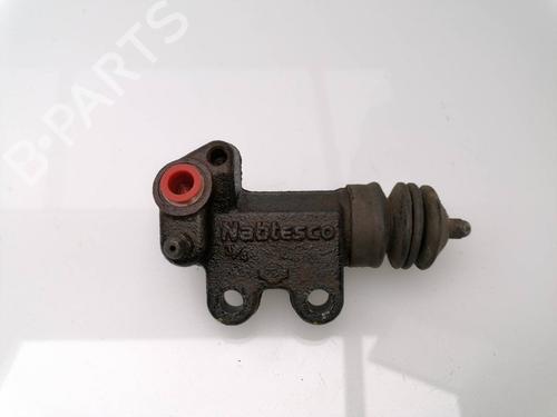 Used Clutch slave cylinder NISSAN NAVARA NP300 Pickup (D23, D23T) 2.3 dCi 4x4 (D231) (163 hp) 23937415