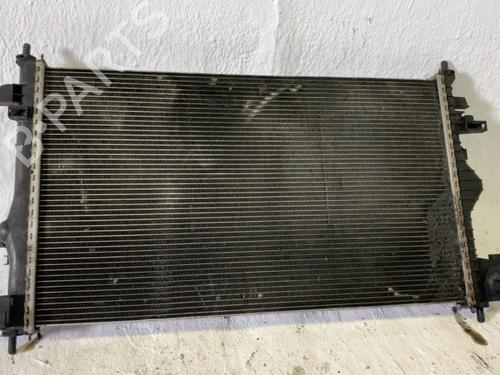 Used Water radiator Water radiator OPEL INSIGNIA A (G09) 2.0 CDTI (68) (160 hp) 40551486 40551486