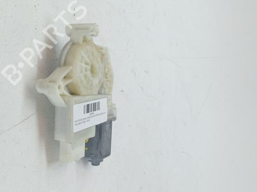 Right front window motor PEUGEOT 308 II (LB_, LP_, LW_, LH_, L3_) 1.2 THP 130 | BP24659200E20 