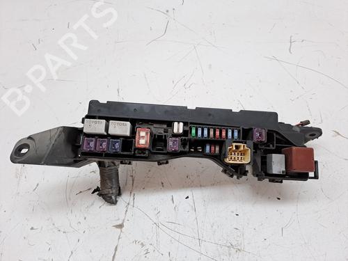 Used Fuse box TOYOTA COROLLA (_E12_) 2.0 D-4D (CDE120R, CDE120L_) (116 hp) 23974049