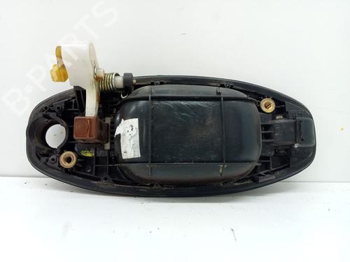 Front left exterior door handle HYUNDAI SANTA FÉ I (SM) 2.4 16V 4x4 | BP27557319C128 