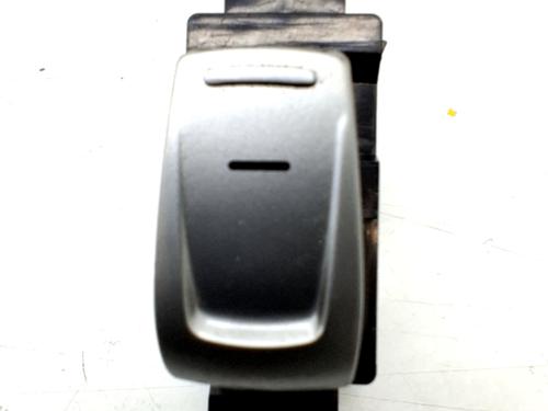 hjre-bagtil-elrude-kontakt-ssangyong-tivoli-2015-32336308 main image