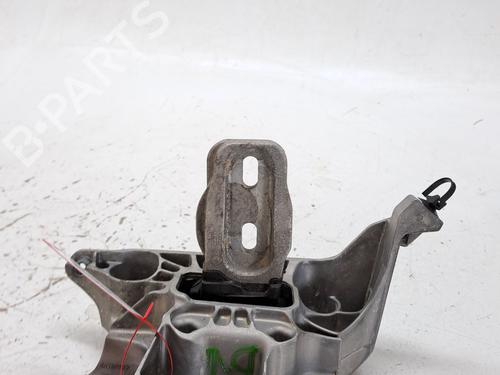 Used Support PEUGEOT 2008 II (UD_, US_, UY_, UJ_, UR_, UC_) 1.2 PureTech 100 (USHNK) (101 hp) 27673053