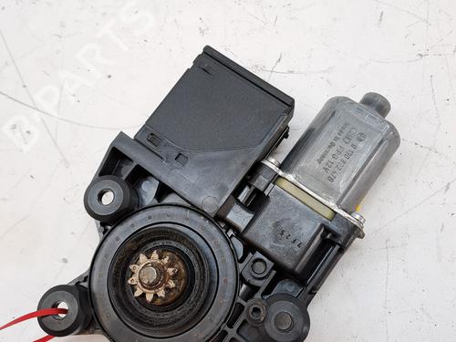 Rudehejsemotor forskærm venstre RENAULT MEGANE III Hatchback (BZ0/1_, B3_) 1.5 dCi | BP26192293E21 