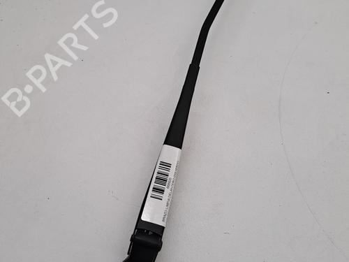 Used Front windshield wiper arm VW GOLF III (1H1) 1.6 (101 hp) 26654435