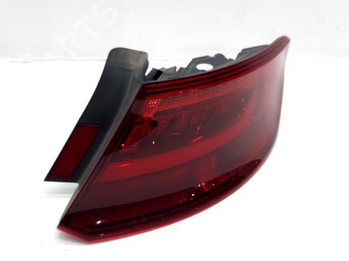 Farolim direito Farolim direito AUDI A3 Sportback (8VA, 8VF) 2.0 TDI (150 hp) 33761372 33761372