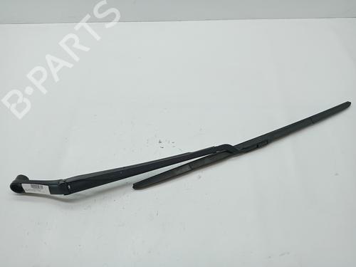 Used Front windshield wiper arm HYUNDAI i30 (GD) 1.4 (99 hp) 23342467