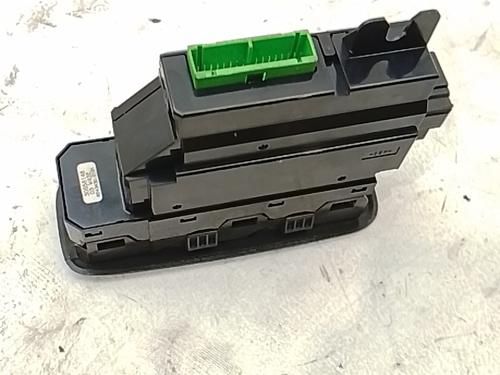 Left front window switch VOLVO XC90 I (275) 2.5 T AWD | BP38419421I27 - Image 3
