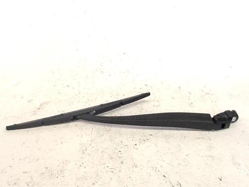 Used Rear windshield wiper arm Rear windshield wiper arm MAZDA 2 (DE_, DH_) 1.5 (DE5FS) (103 hp) 33768407 33768407