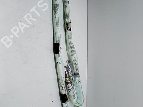 Używane Kurtyna airbag prawa MERCEDES-BENZ CLA Shooting Brake (X117) CLA 180 (117.942) (122 hp) 30846374