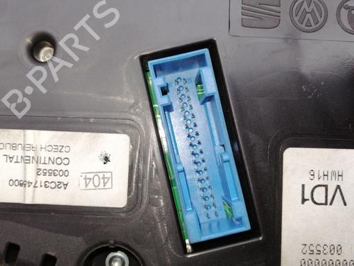 Kombinert Instrument SKODA RAPID (NH3, NK3, NK6) 1.6 TDI (105 hp) 23935221