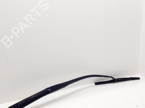 Used Front windshield wiper arm KIA CEE'D (JD) 1.0 T-GDI (100 hp) 30920725