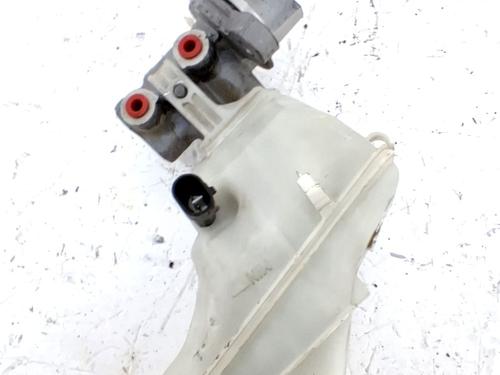 Used Brake master cylinder Brake master cylinder FIAT TIPO Estate (356_, 357_) 1.4 (356WXF1B) (120 hp) 33764627 33764627