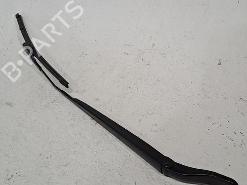 Used Front windshield wiper arm OPEL CORSA F (P2JO) 1.2 (68) (101 hp) 28037594