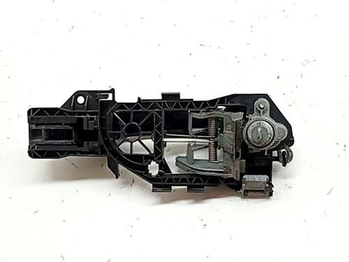 Poignée extérieure avant gauche VW PASSAT B6 (3C2) 2.0 BlueTDI (143 hp) 30920348