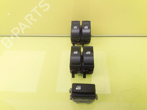 Used Left front window switch RENAULT SCÉNIC II (JM0/1_) 1.5 dCi (JM1E, JM16) (106 hp) 23935448