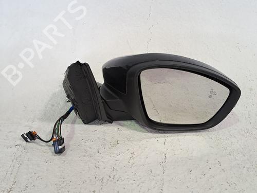 Used Right mirror OPEL CORSA F (P2JO) 1.2 (68) (101 hp) 28037671