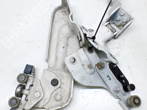 Dørhængsel/Dørbegrænser NISSAN NV200 Van 1.5 dCi 90 (M20, M20N, M20M) (90 hp) 31262580