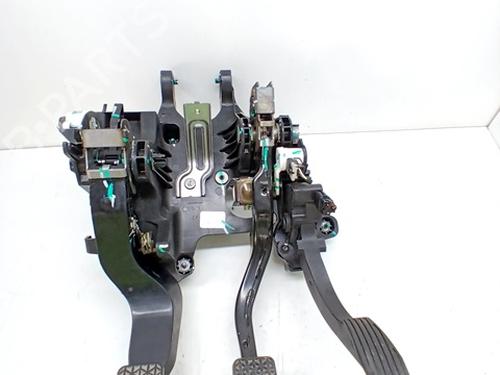 Used Break pedal OPEL MOKKA / MOKKA X (J13) 1.6 CDTI (_76) (136 hp) 31011709