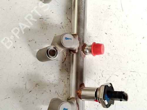 Used Injection rail Injection rail OPEL MOKKA 1.2 (76) (136 hp) 36109024 36109024