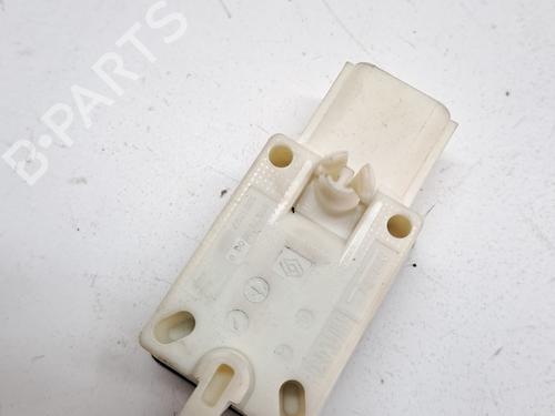 Elektronisk sensor RENAULT MEGANE II Saloon (LM0/1_) 1.5 dCi (LM0F, LM0T, LM2B) (82 hp) 28037739