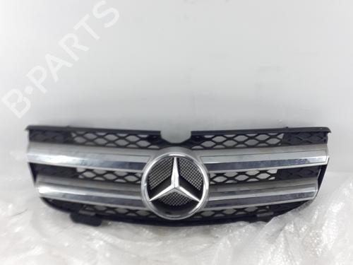 Used Grille MERCEDES-BENZ GL-CLASS (X164) GL 320 CDI 4-matic (164.822) (224 hp) 32159747