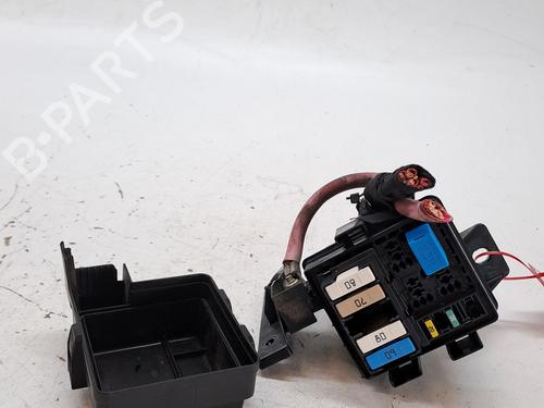 Boîte à Fusibles RENAULT MEGANE III Hatchback (BZ0/1_, B3_) 1.5 dCi (BZ09, BZ0D, BZ1W, BZ29, BZ14) (110 hp) 27463029