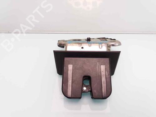Used Tailgate lock SKODA RAPID (NH3, NK3, NK6) 1.6 TDI (105 hp) 23386479