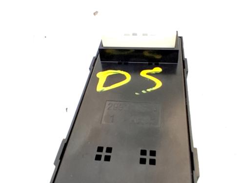 Left front window switch HYUNDAI i20 II (GB, IB) 1.2 | BP32106361I27 - Image 2
