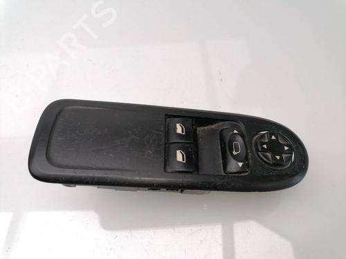 Raamschakelaar links voor PEUGEOT 308 I (4A_, 4C_) 1.6 HDi (90 hp) 23379540