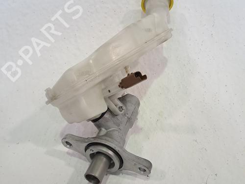Used Brake master cylinder CITROËN C3 III (SX) 1.2 PureTech 82 (83 hp) 26192597