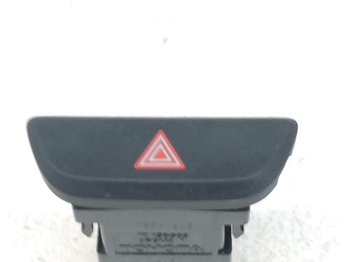 Used Warning switch Warning switch TOYOTA YARIS (_P21_, _PA1_, _PH1_) 1.6 GR 4WD (GXPA16) (261 hp) 35752654 35752654