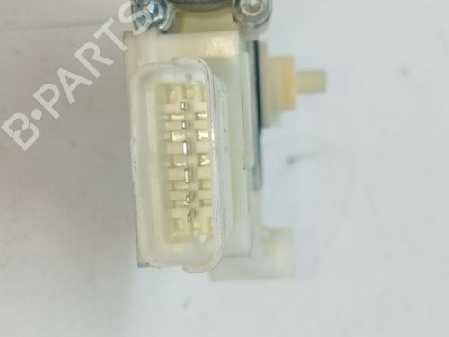 Right front window motor PEUGEOT 308 II (LB_, LP_, LW_, LH_, L3_) 1.2 THP 130 | BP24659200E20 
