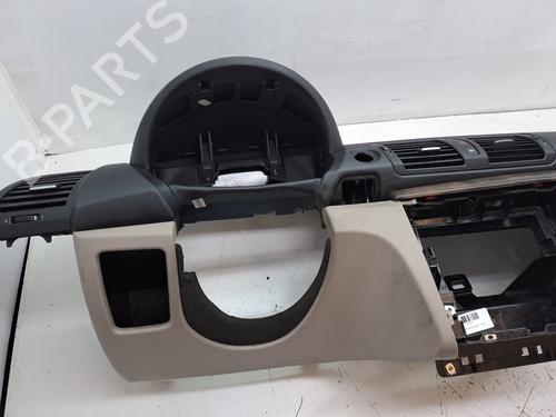 Used Dashboard BMW 1 Convertible (E88) 120 i (170 hp) 23945029