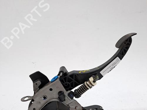 Used Clutch pedal RENAULT MEGANE III Hatchback (BZ0/1_, B3_) 1.5 dCi (106 hp) 25833911