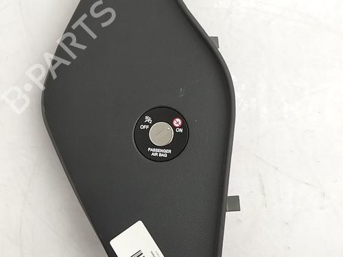 Kombi Kontakt / Stilkkontakt Kombi Kontakt / Stilkkontakt 38418665 38418665