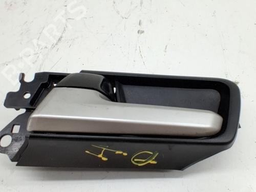 Used Front left interior door handle Front left interior door handle 38417075 38417075