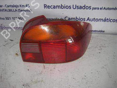 Used Right taillight FORD MONDEO II (BAP) 1.8 TD (90 hp) 25987982