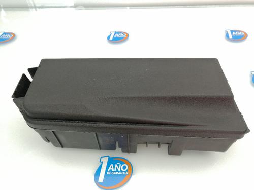 Used Fuse box SAAB 9-3 (YS3F, E79, D79, D75) 1.9 TiD (120 hp) 23418552