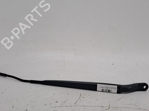 Used Front windshield wiper arm OPEL CORSA F (P2JO) 1.2 MHEV (101 hp) 28163886