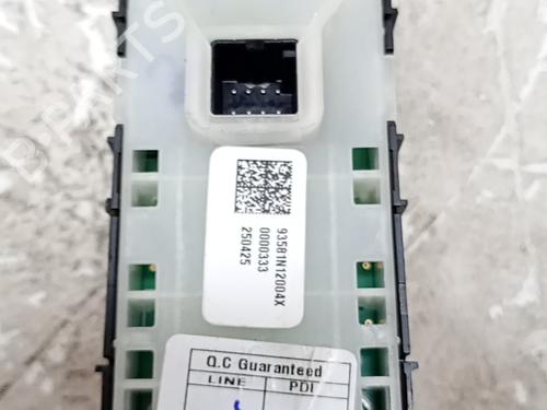 Left rear window switch HYUNDAI TUCSON (NX4E, NX4A) 1.6 T-GDi | BP38749044I29 - Image 2