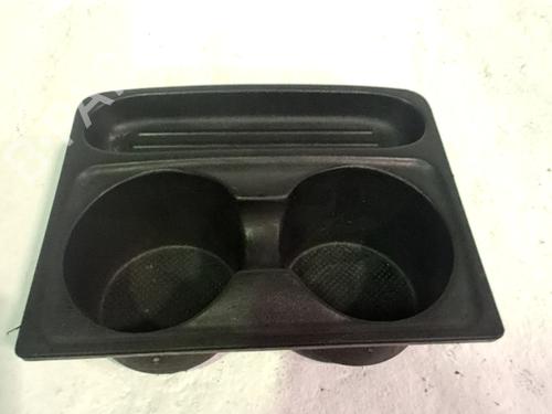 Koppholder/Gjenstandsholder MITSUBISHI PAJERO III (V7_W, V6_W) 3.2 Di-D (V68W) (160 hp) 32257957