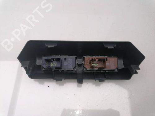 Used Switch PEUGEOT 3008 I MPV (0U_) 1.2 (131 hp) 23379298