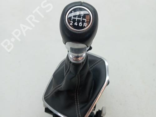 Used Gear lever FORD FIESTA VII (HJ, HF) 1.0 EcoBoost (85 hp) 23347306