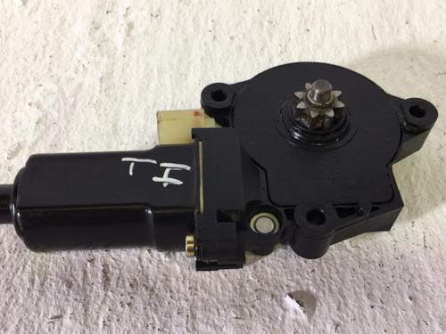 Used Left rear window motor Left rear window motor HYUNDAI TUCSON (JM) 2.0 CRDi (113 hp) 38989707 38989707