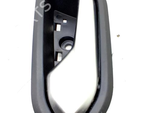 Venstre bak invendig håndtak RENAULT CLIO V (B7_) 1.0 TCe 90 (B7MT) (91 hp) 31609783