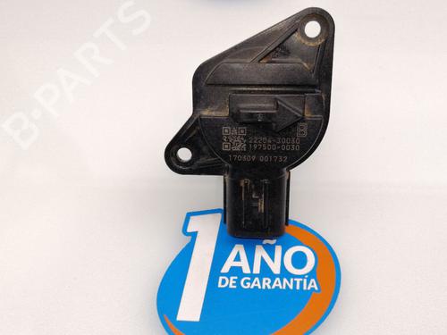 Used Mass air flow sensor TOYOTA HILUX VIII Pickup (_N1_) 2.4 D 4WD (GUN125_, GUN125R) (150 hp) 26315711