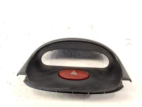 Used Warning switch Warning switch PEUGEOT 206 Hatchback (2A/C) 1.4 HDi eco 70 (68 hp) 33772995 33772995