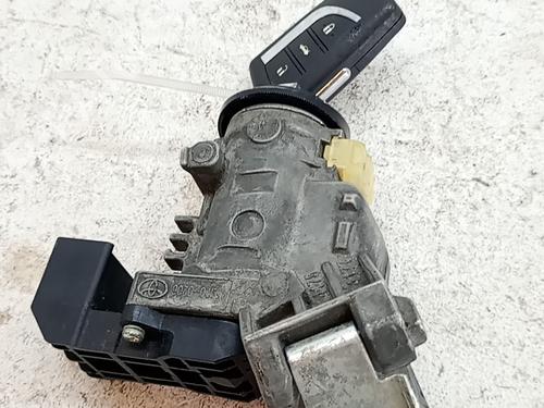 ignition-barrel-toyota-auris-_e18_-2012-2013-2014-2015-2016-2017-2018-2019-38749209 main image
