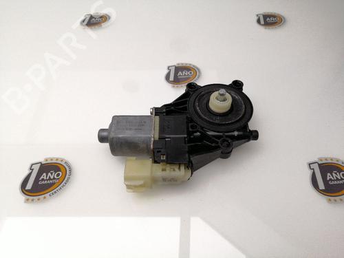 Moteur de lève-vitre avant droit FORD FIESTA VI (CB1, CCN) 1.5 TDCi (75 hp) 23378978